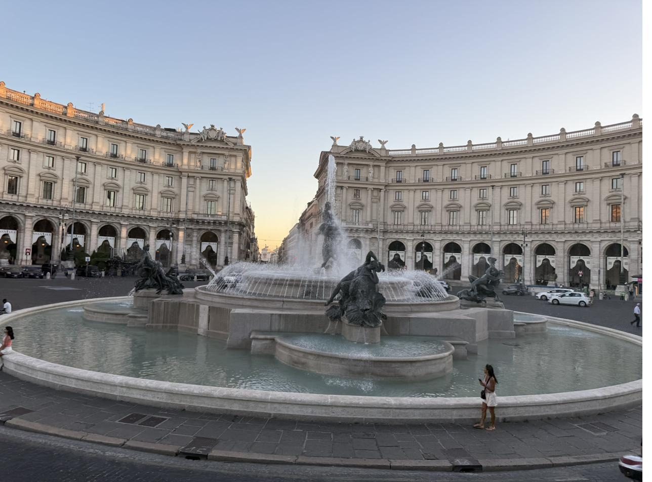 Fontana delle Naiadi (Fountain of the Naiads)