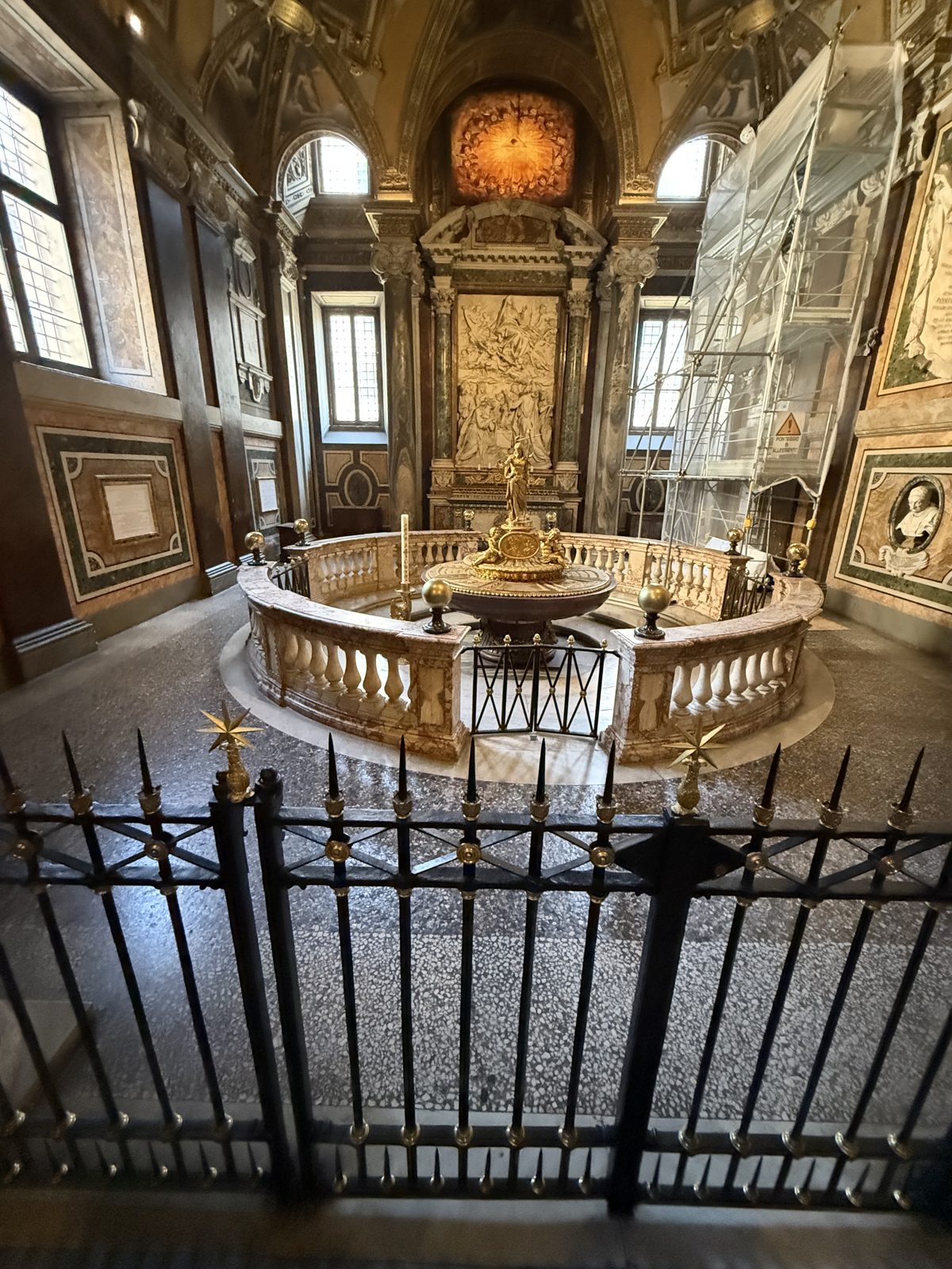 The High Altar, Apse Mosaic & Confessio
